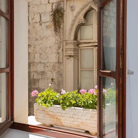 Stafileo Palace شقة
