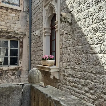 Stafileo Palace تروغير