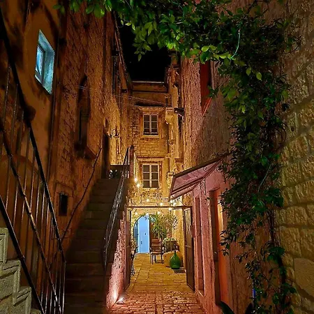 Stafileo Palace شقة *