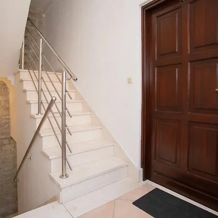 Stafileo Palace Apartment Trogir