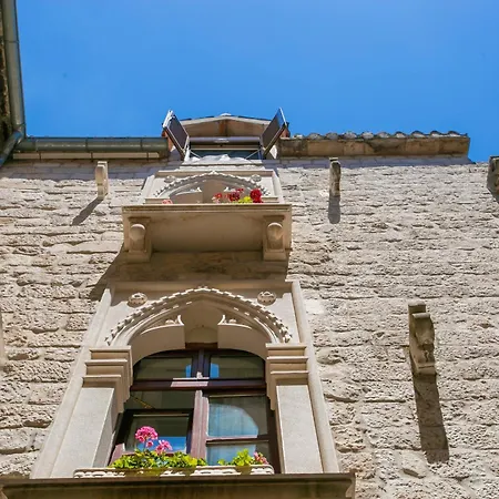 Stafileo Palace * تروغير