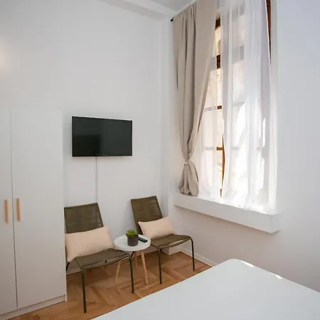 Stafileo Palace شقة *